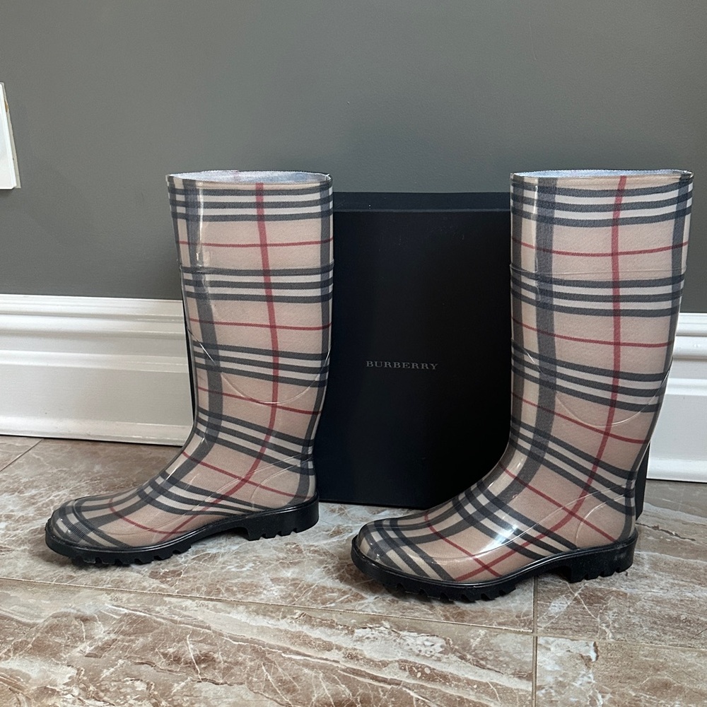 Burberry Checkered Tall Boots in Black and Tan